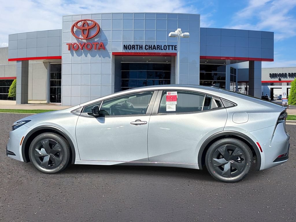 New 2026 Toyota Prius Plug-In Hybrid FWD image 5