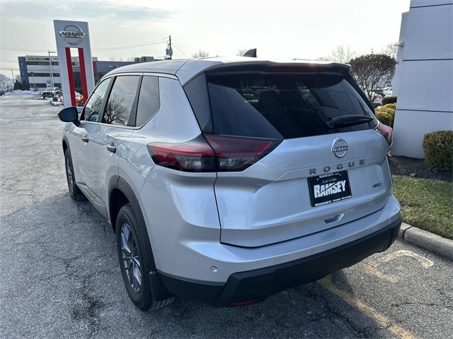 Certified 2025 Nissan Rogue S image 6