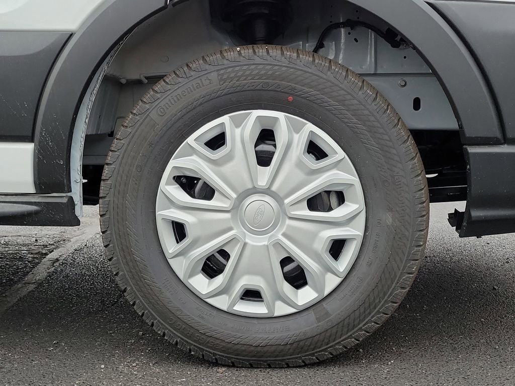 New 2025 Ford Transit 250 148 Medium Roof image 7