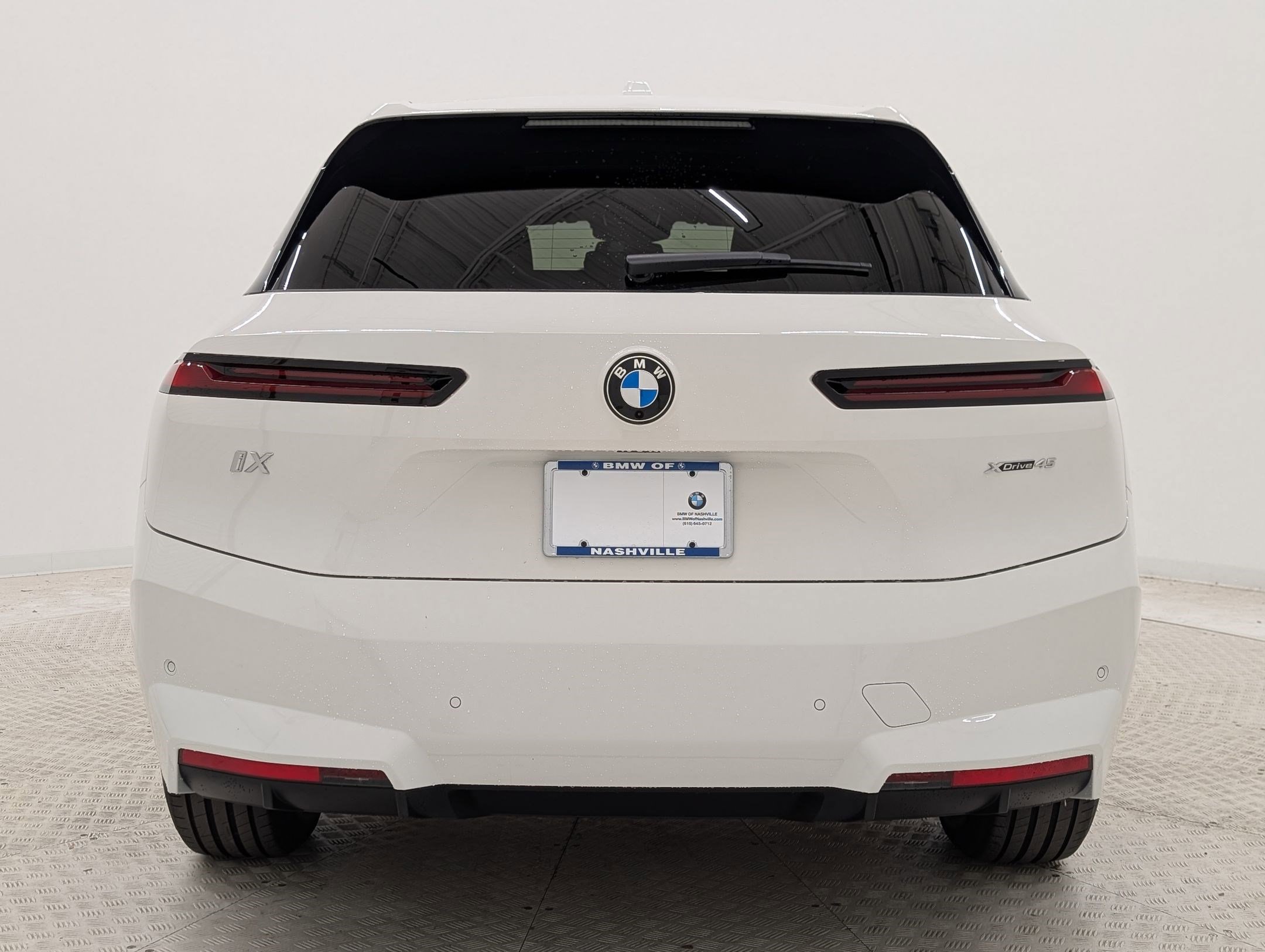 New 2026 BMW iX xDrive45 image 10