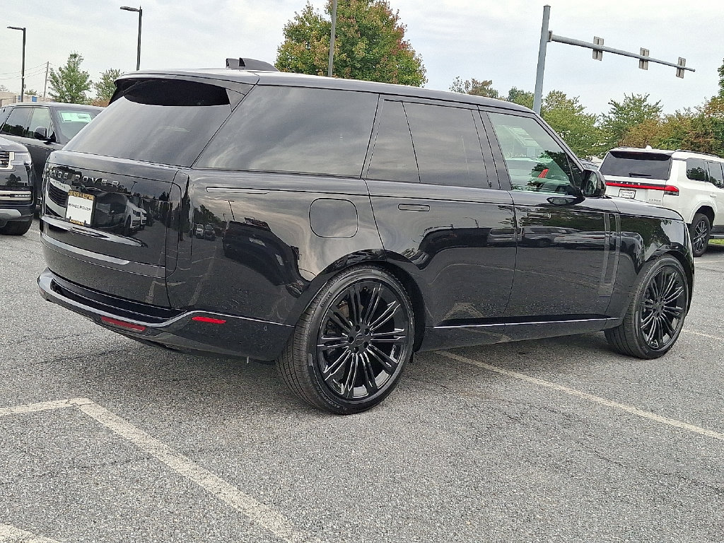 New 2026 Land Rover Range Rover SE AWD/4WD image 3