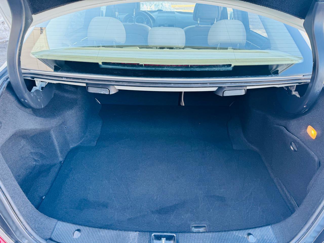 Used 2011 Mercedes-Benz C 300 Luxury image 18