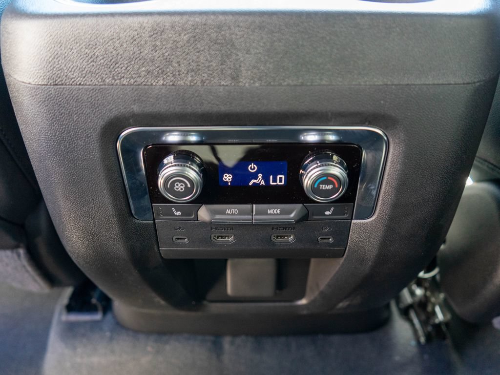 New 2026 GMC Yukon AT4 w/ AT4 Premium Plus Package AWD/4WD image 16