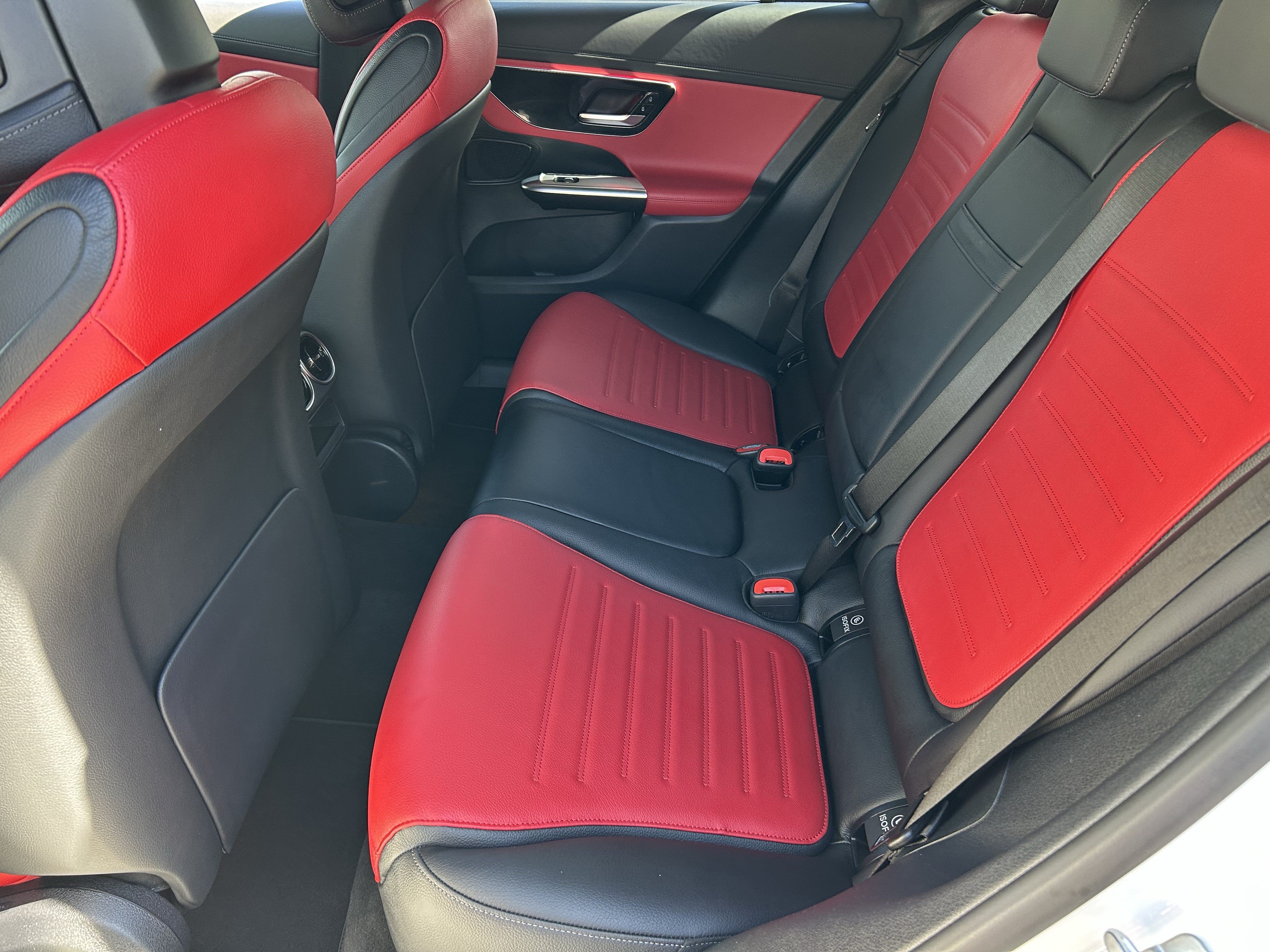 Used 2025 Mercedes-Benz GLC 300 image 15