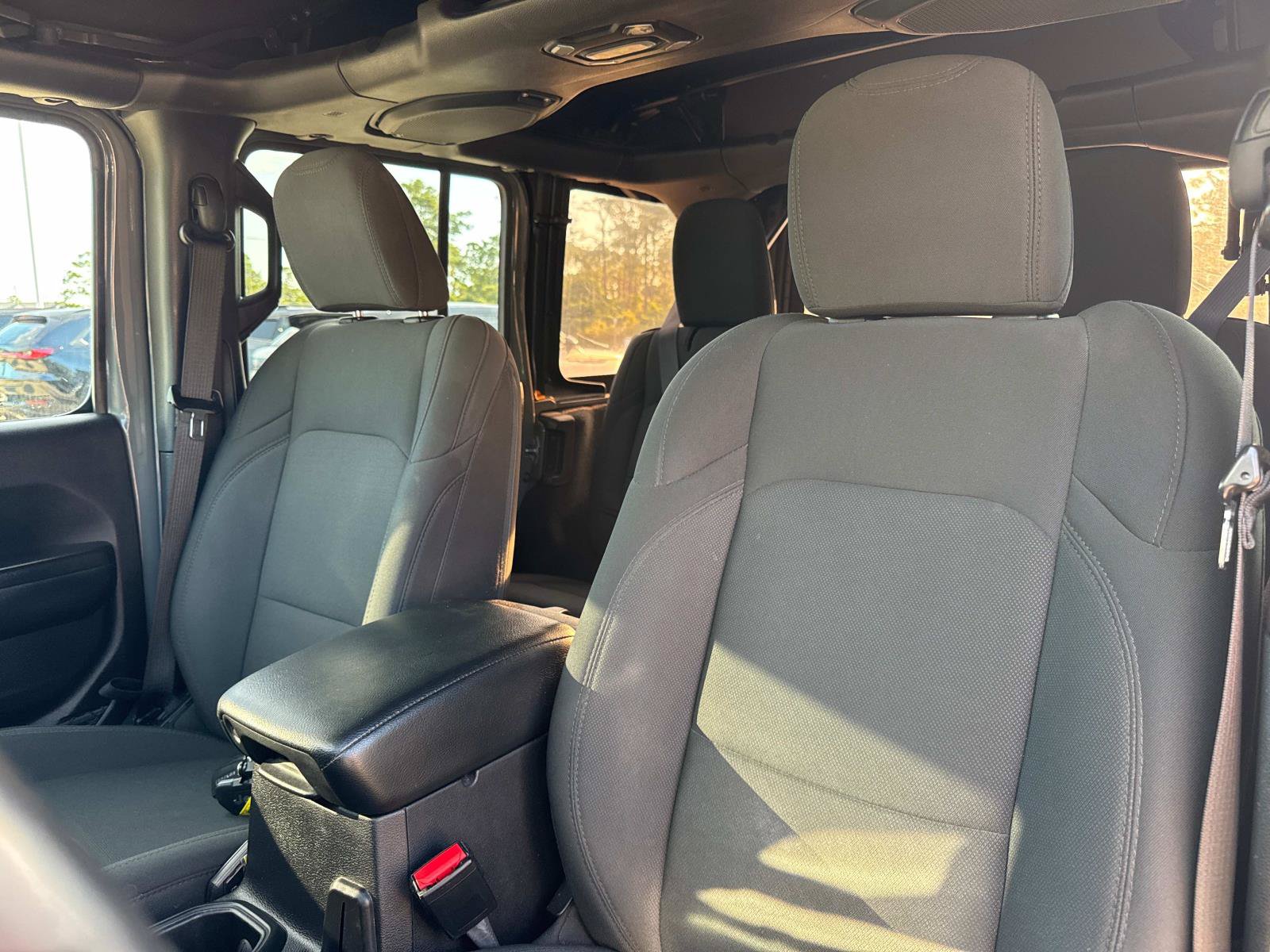 Used 2021 Jeep Wrangler Unlimited Sport AWD/4WD image 19