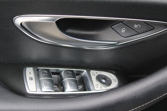 Used 2017 Mercedes-Benz E 400 4MATIC Wagon image 13