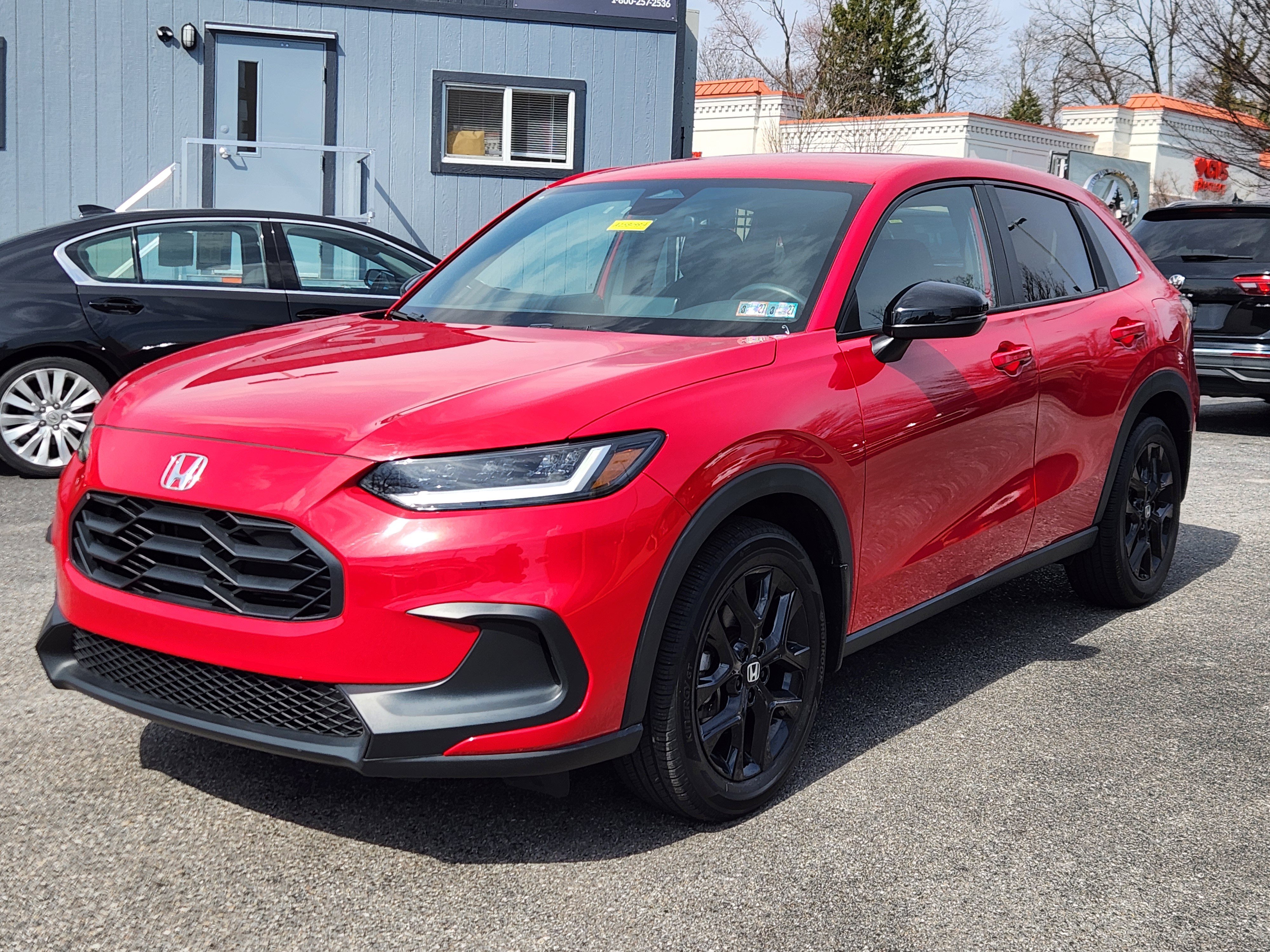 Used 2023 Honda HR-V Sport image 2