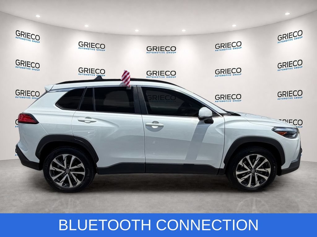 Used 2022 Toyota Corolla Cross XLE w/ Convenience Package AWD/4WD image 8