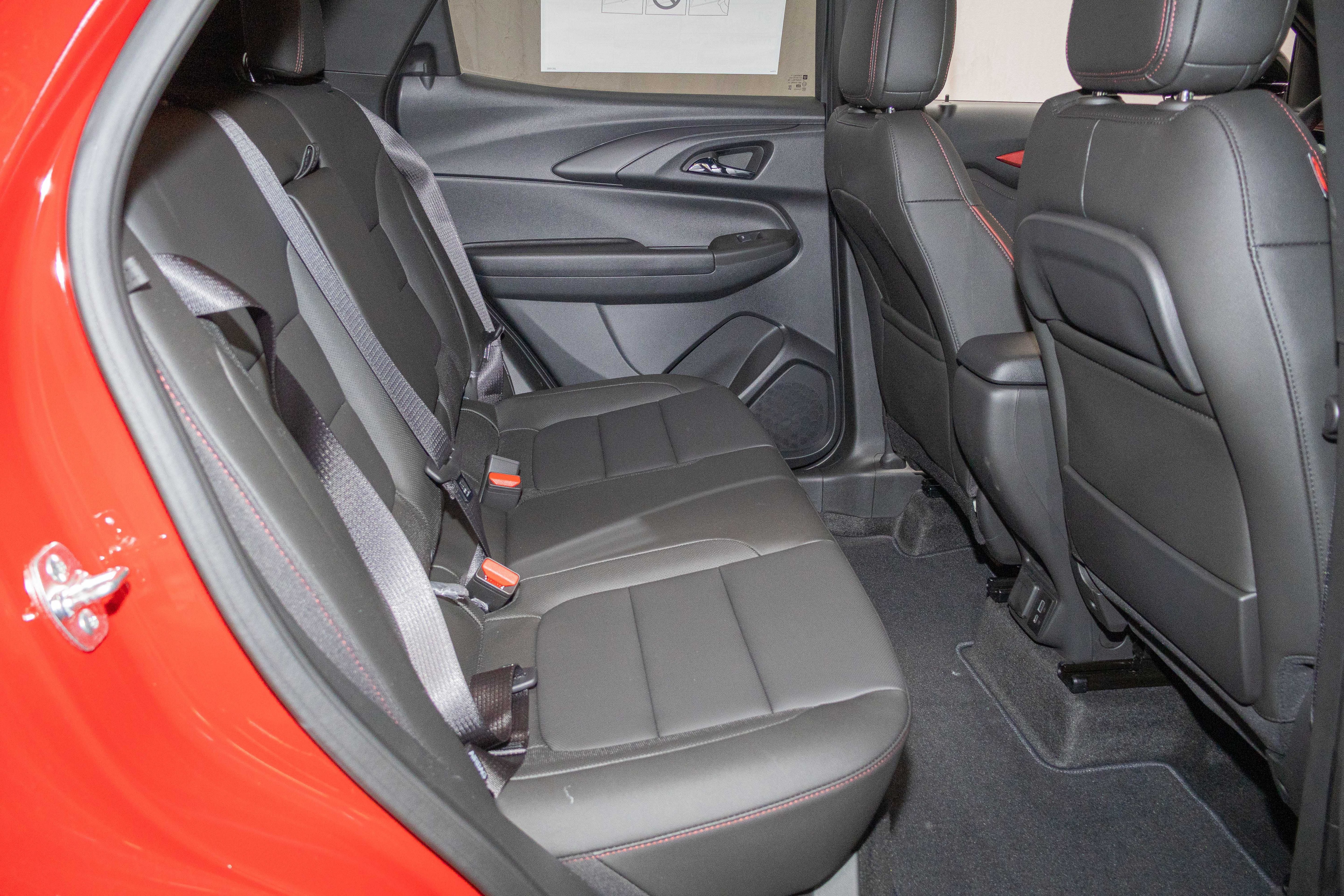 New 2026 Chevrolet TrailBlazer RS w/ Convenience Package FWD image 12