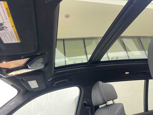 Used 2023 BMW X7 M60i w/ Executive Package image 19