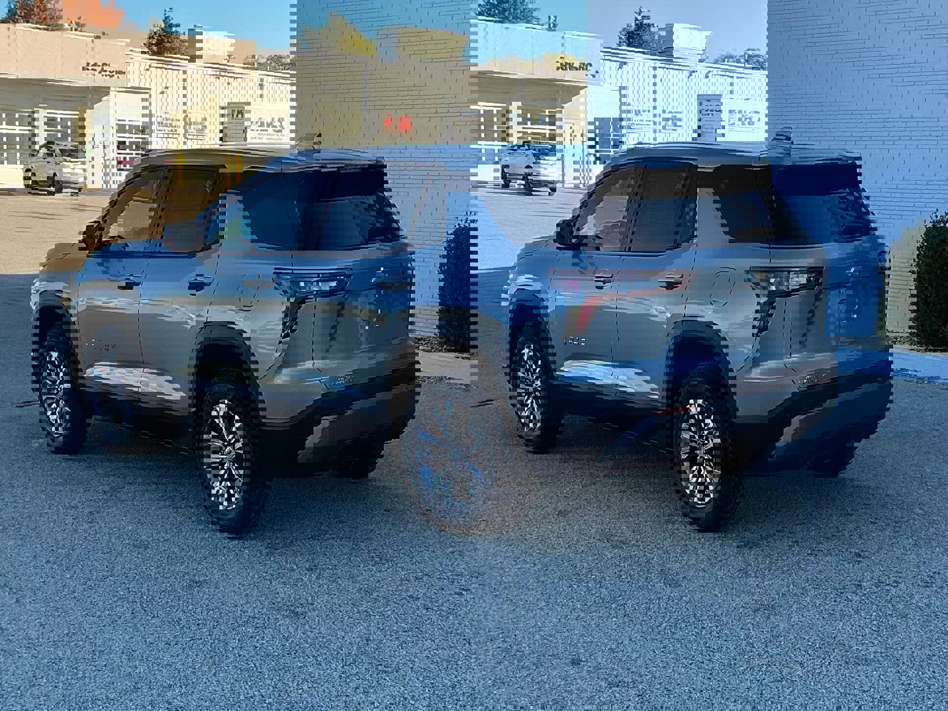 New 2026 Chevrolet Equinox LT w/ Convenience Package II image 3