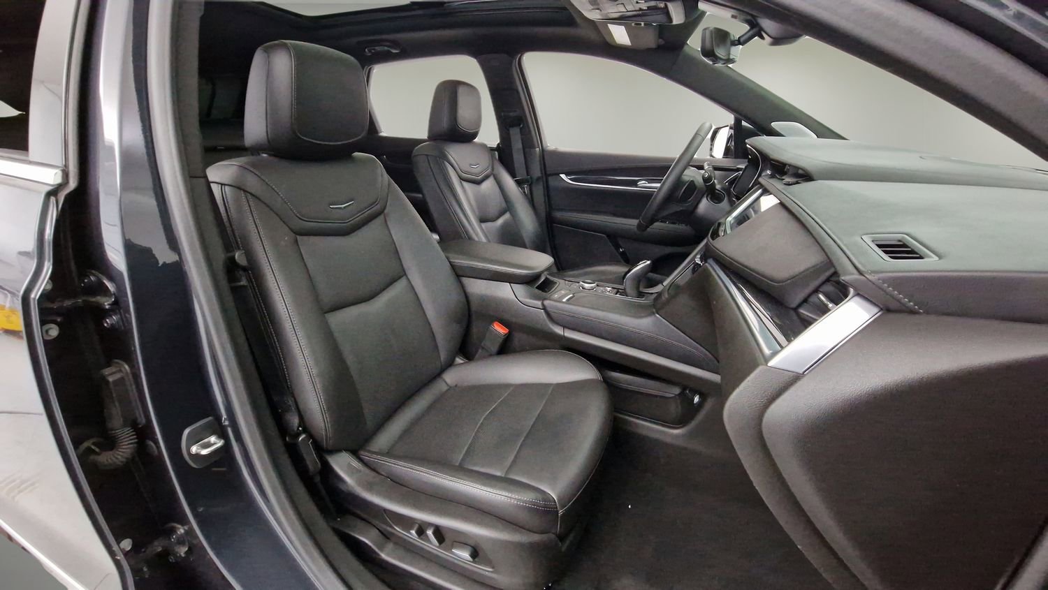 Used 2022 Cadillac XT5 Premium Luxury w/ Technology Package image 27