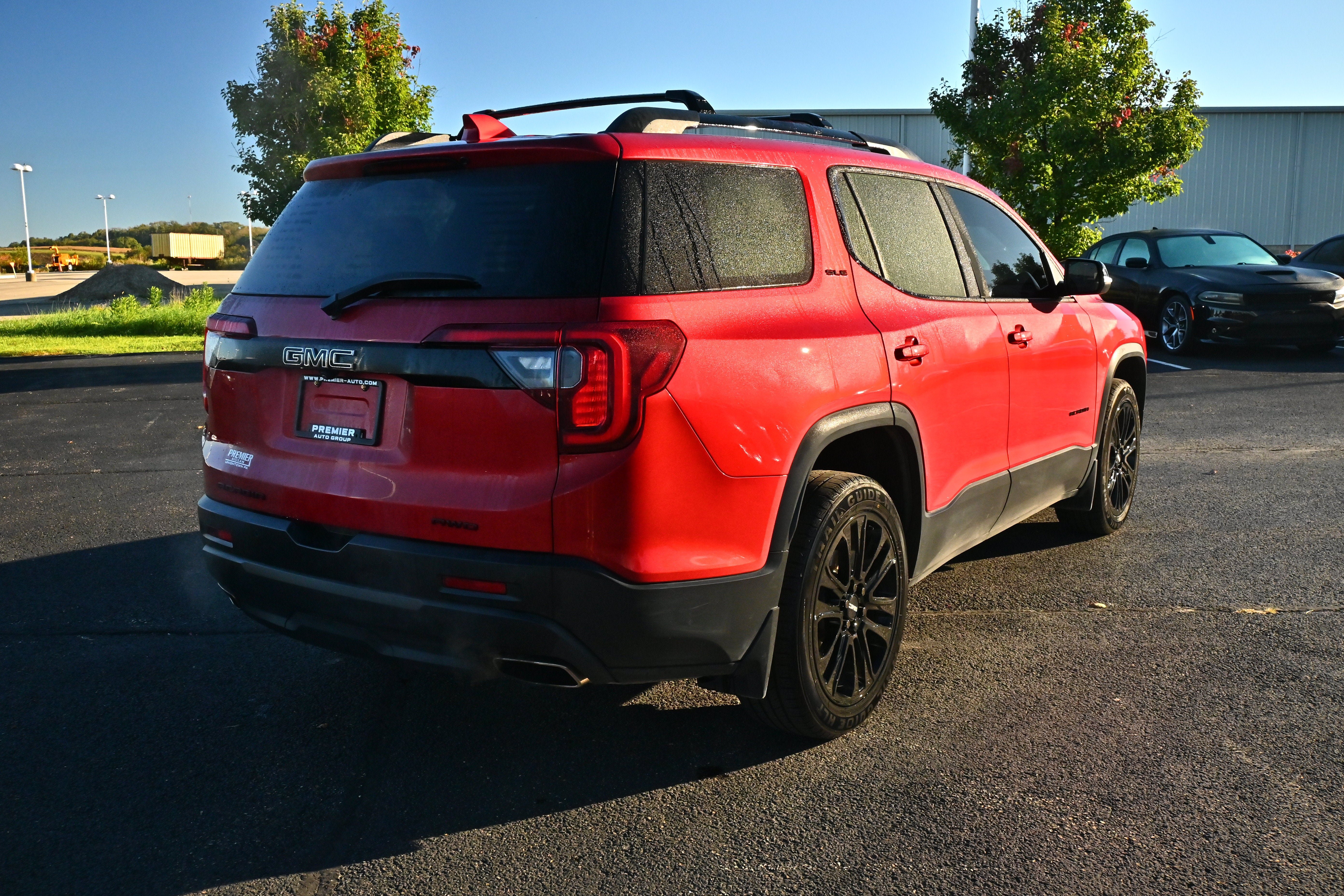 Used 2022 GMC Acadia SLE w/ Driver Convenience Package AWD/4WD image 5