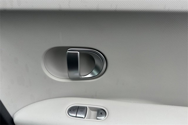 Used 2024 Hyundai Ioniq 5 SE image 19