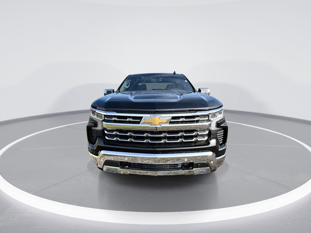 Used 2023 Chevrolet Silverado 1500 LTZ AWD/4WD image 3