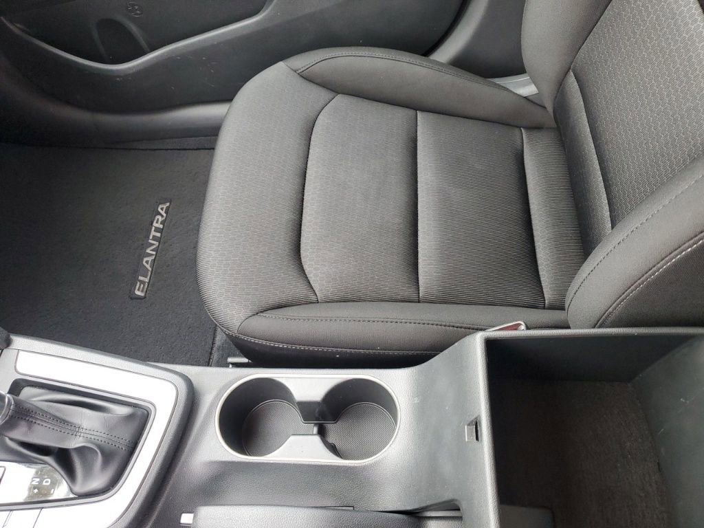 Used 2018 Hyundai Elantra SE image 22