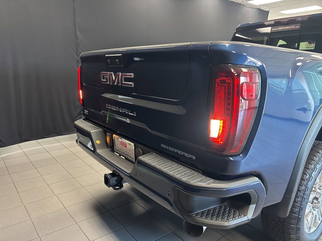 Used 2022 GMC Sierra 2500 Denali w/ Denali Ultimate Package AWD/4WD image 4