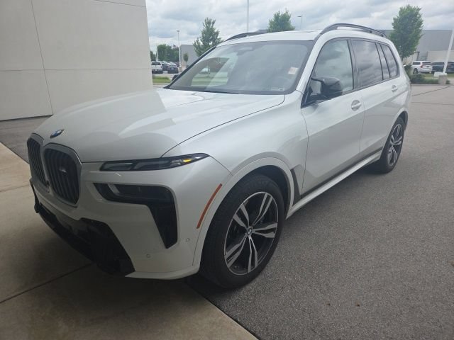 Certified 2024 BMW X7 M60i w/ Executive Package AWD/4WD image 4