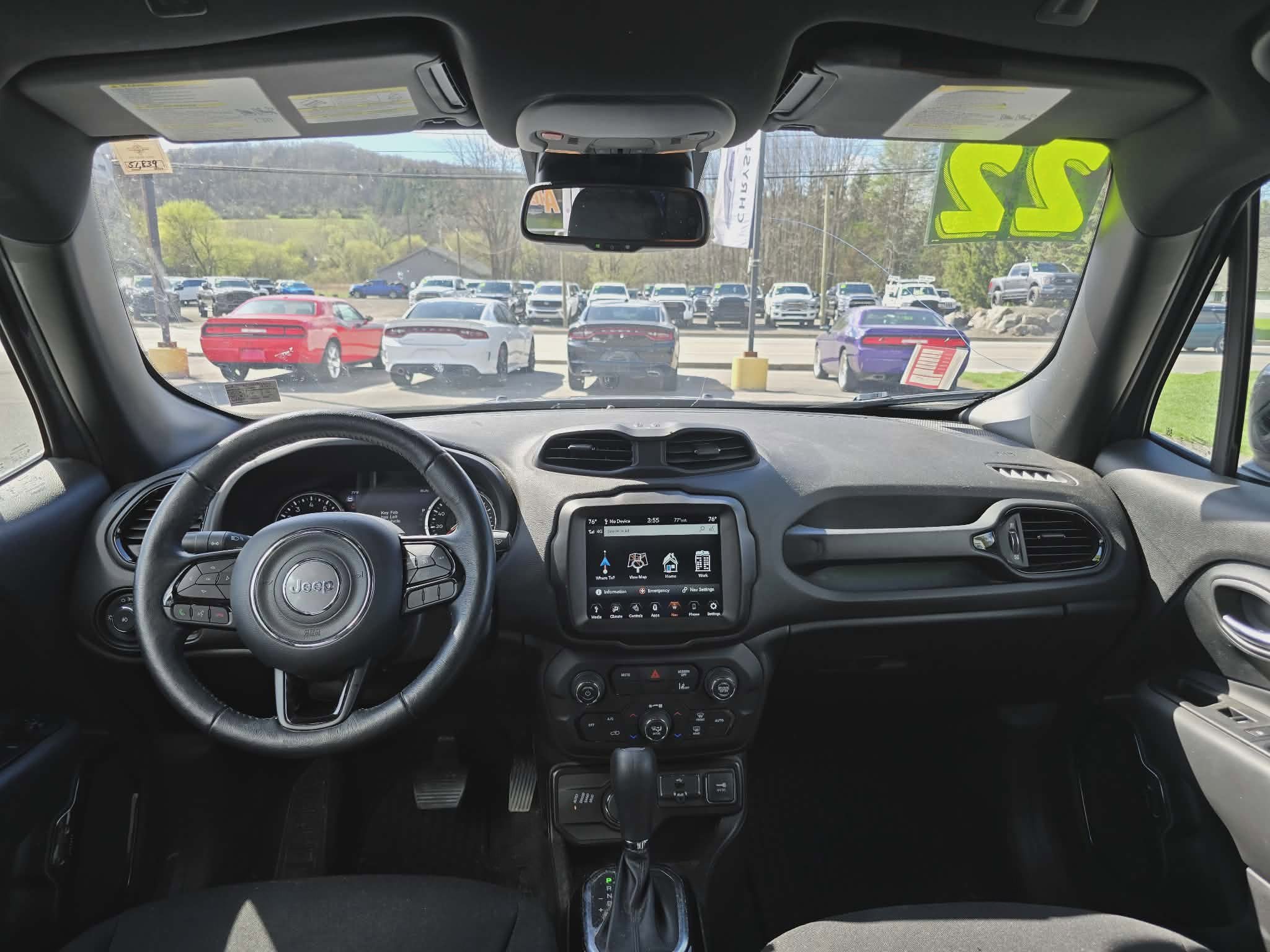 Used 2022 Jeep Renegade Altitude w/ Convenience Group AWD/4WD image 13