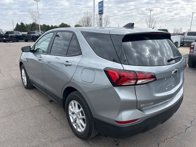 Used 2024 Chevrolet Equinox LS w/ LS Convenience Package image 7