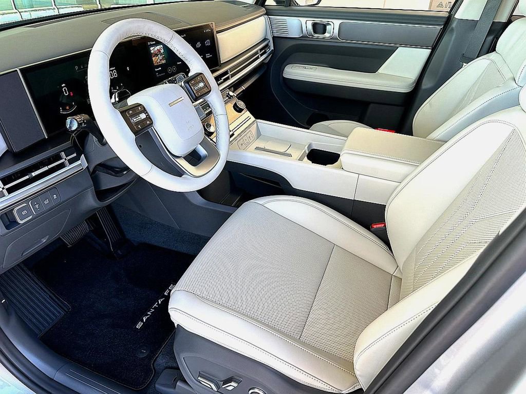 Used 2025 Hyundai Santa Fe SEL image 14