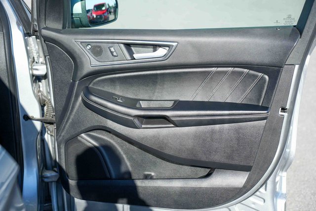 Used 2022 Ford Edge ST image 21