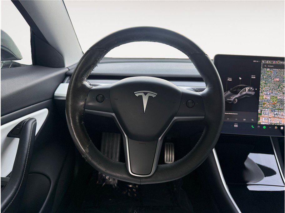 Used 2019 Tesla Model 3 Performance image 12