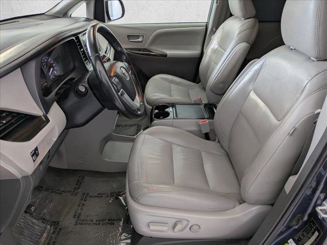 Used 2019 Toyota Sienna XLE image 16