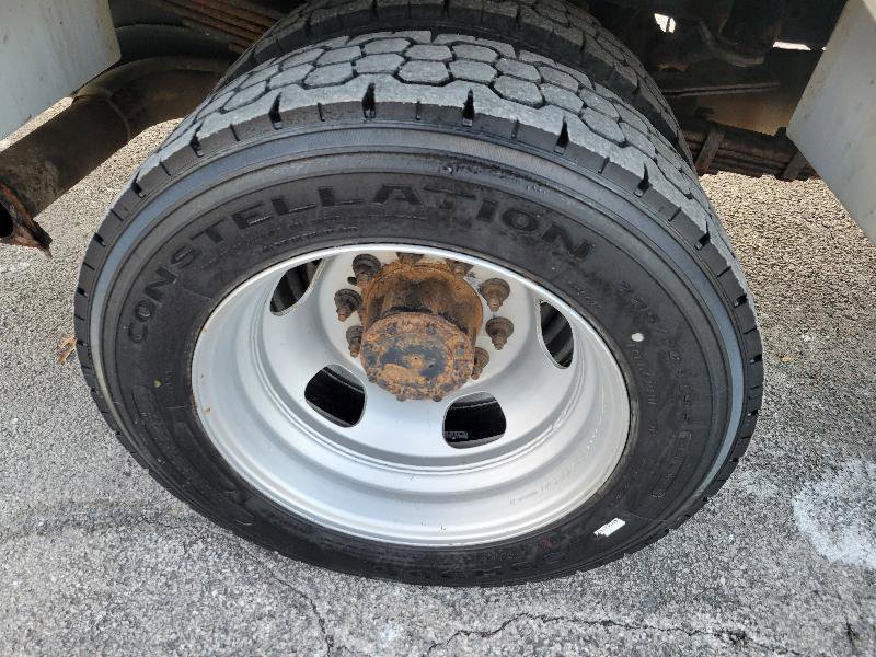 Used 2017 RAM 5500 Tradesman RWD image 14