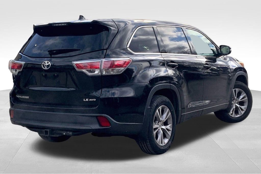 Used 2015 Toyota Highlander LE image 13