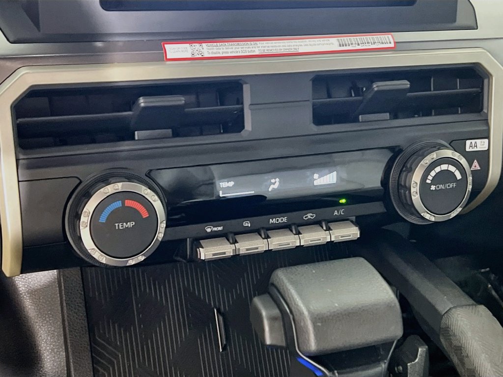 Certified 2025 Toyota Tacoma SR5 AWD/4WD image 14