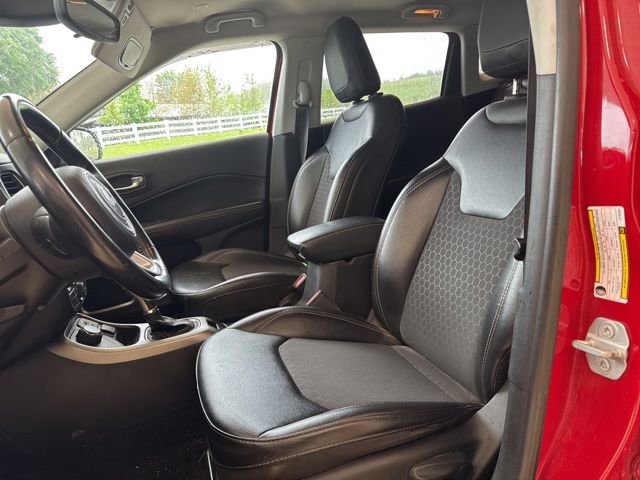 Used 2020 Jeep Compass Latitude AWD/4WD image 9