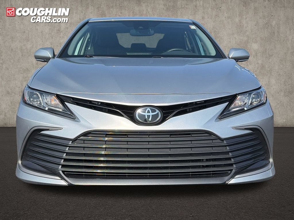 Used 2022 Toyota Camry LE w/ Convenience Package FWD video 2