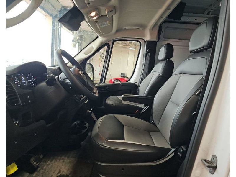 Used 2026 RAM ProMaster 2500 w/ Convenience Group FWD image 6