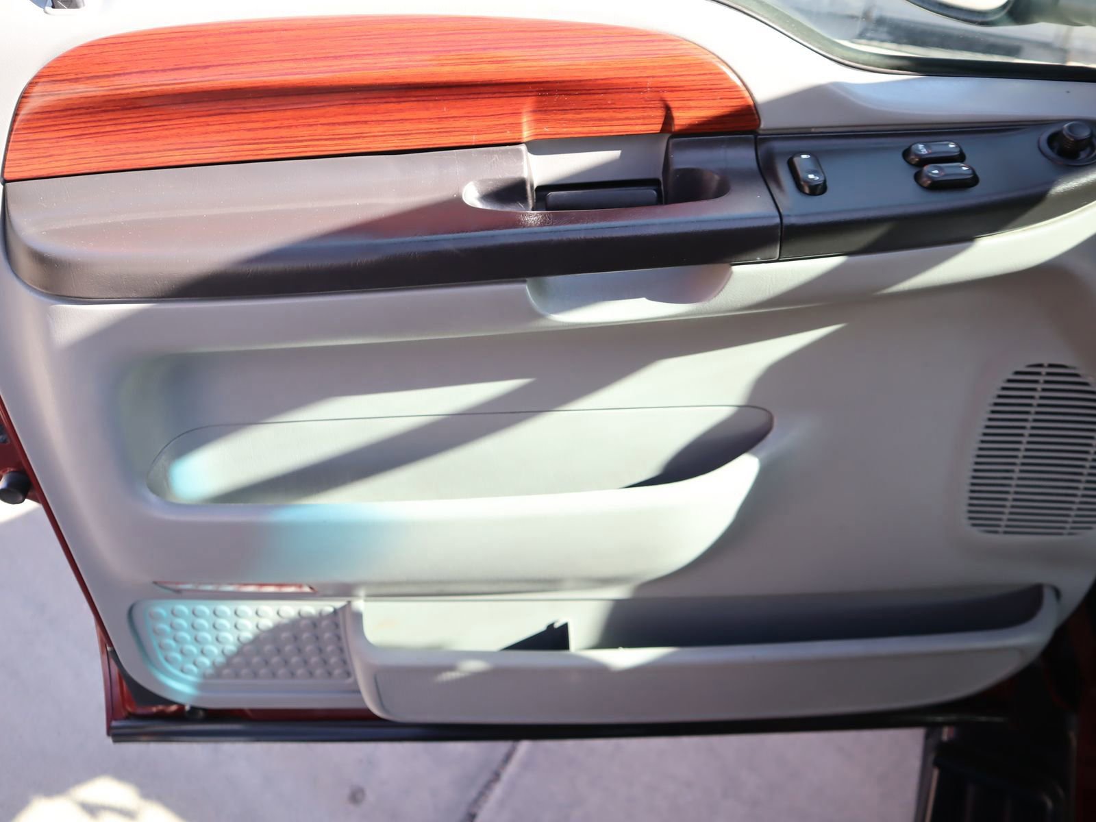 Used 2006 Ford F350 4x4 SuperCab DRW Super Duty image 17