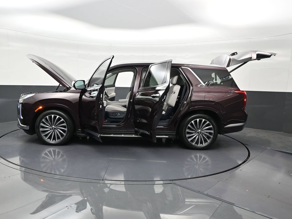 Used 2024 Hyundai Palisade Calligraphy image 35
