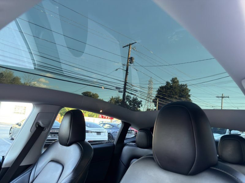 Used 2024 Tesla Model Y Long Range AWD/4WD image 19
