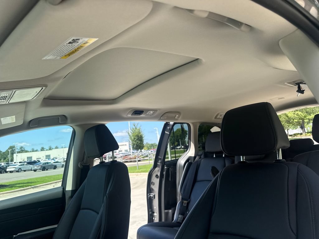 Certified 2026 Honda Odyssey EX-L image 31