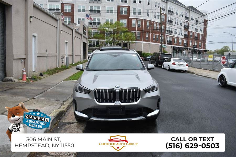 Used 2025 BMW X1 xDrive28i AWD/4WD image 3