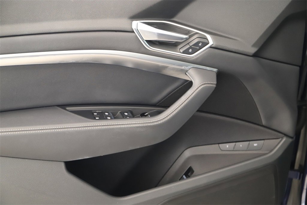 Certified 2022 Audi e-tron Premium image 23