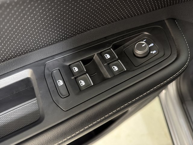 Certified 2026 Volkswagen Atlas Cross Sport SE AWD/4WD image 19