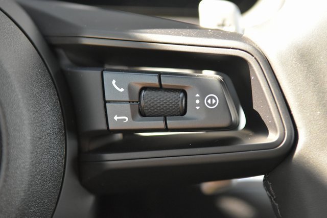 Certified 2025 Porsche Cayenne image 37