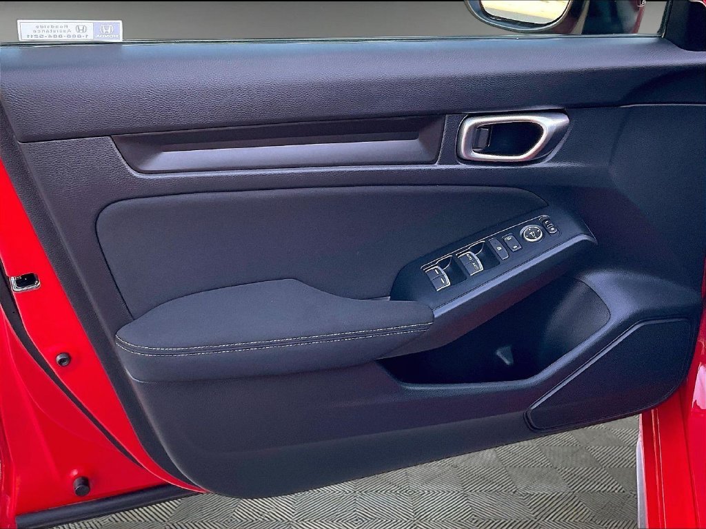 Used 2023 Honda Civic Sport image 9