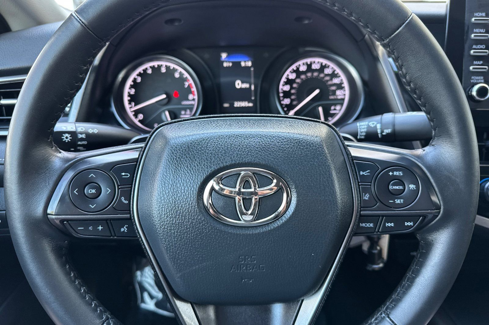 Used 2024 Toyota Camry SE image 21