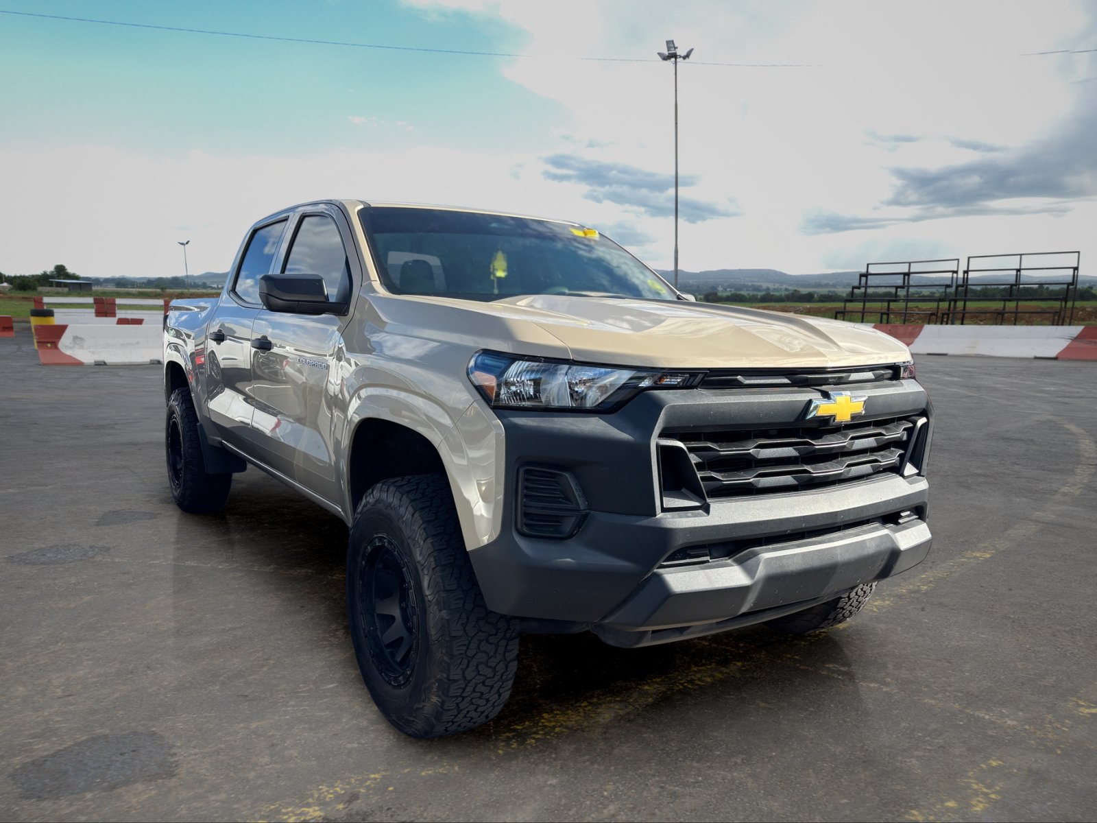 Used 2024 Chevrolet Colorado W/T w/ WT Convenience Package RWD image 2