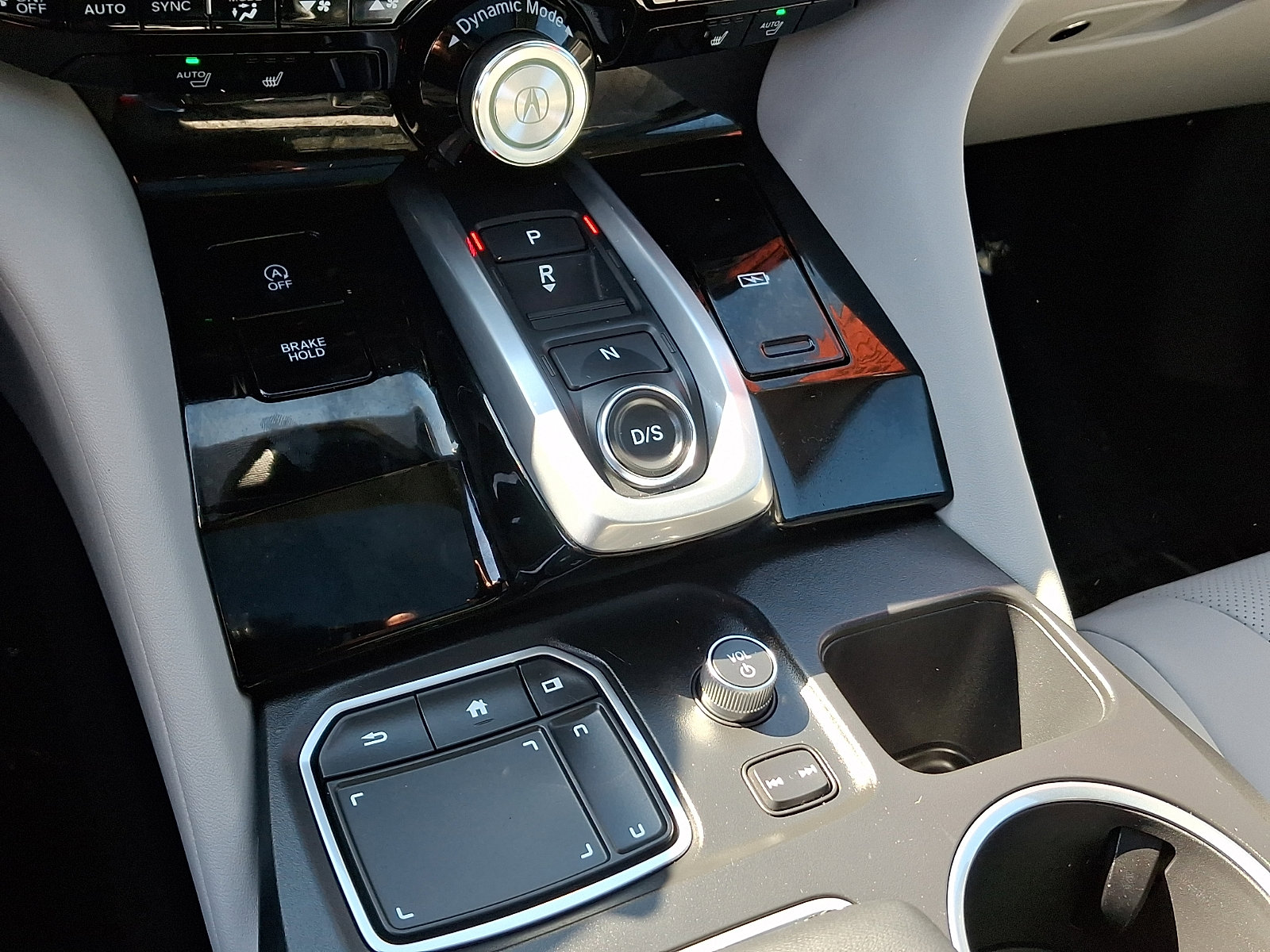 Certified 2023 Acura MDX w/ Technology Package image 16