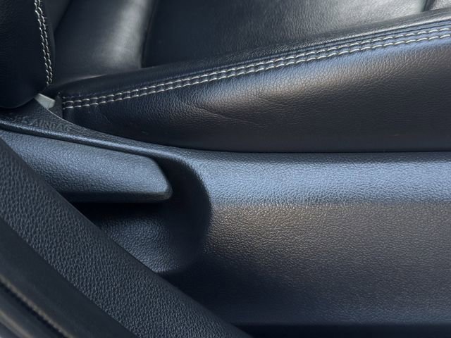 Used 2021 Toyota Corolla XLE w/ Carpet Mat Package (TMS) image 32