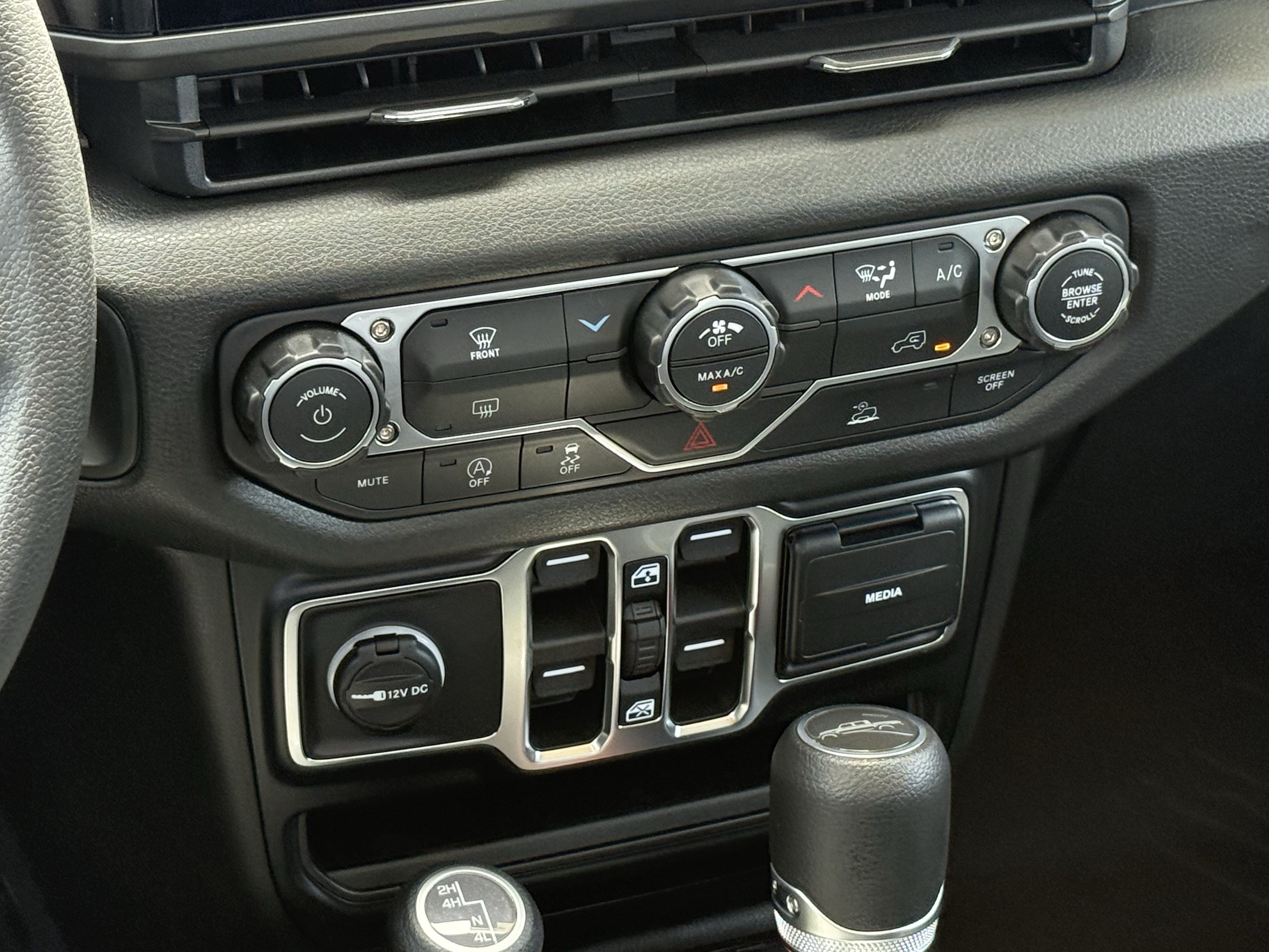 New 2026 Jeep Gladiator Sport AWD/4WD image 14