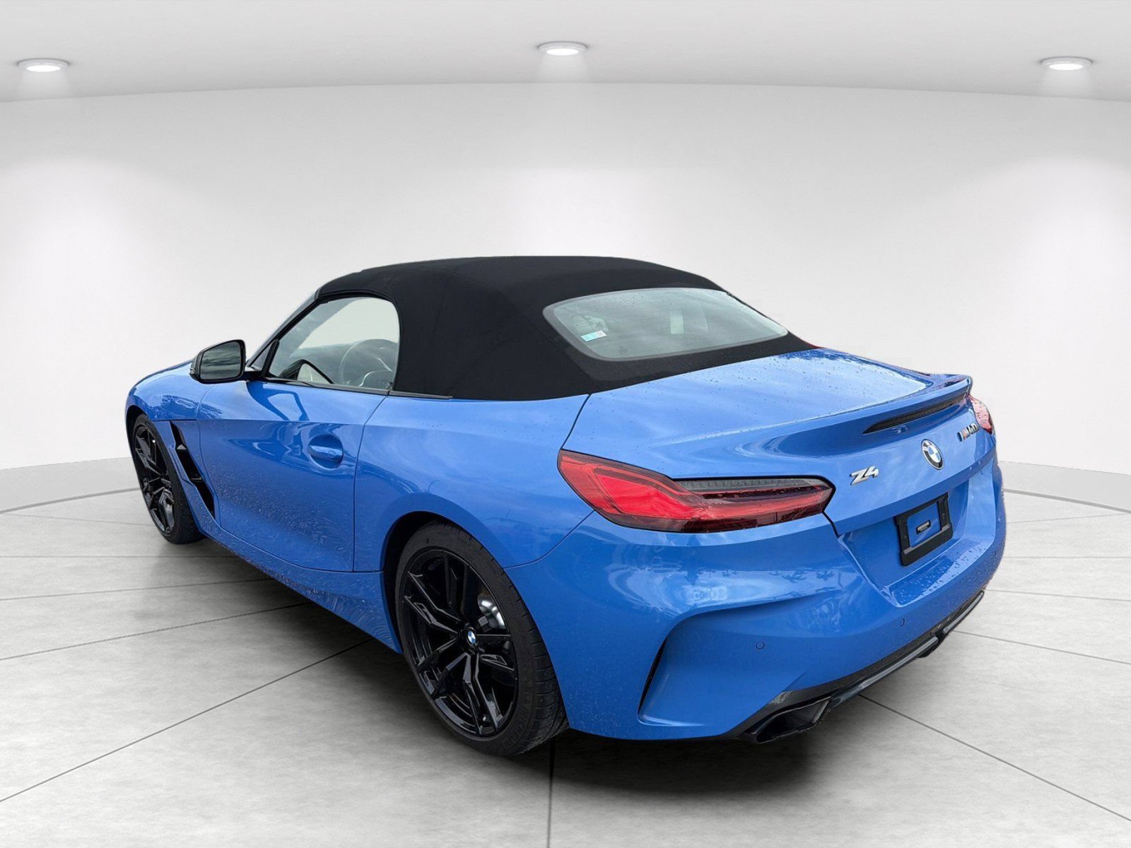 Used 2021 BMW Z4 M40i w/ Executive Package RWD image 6