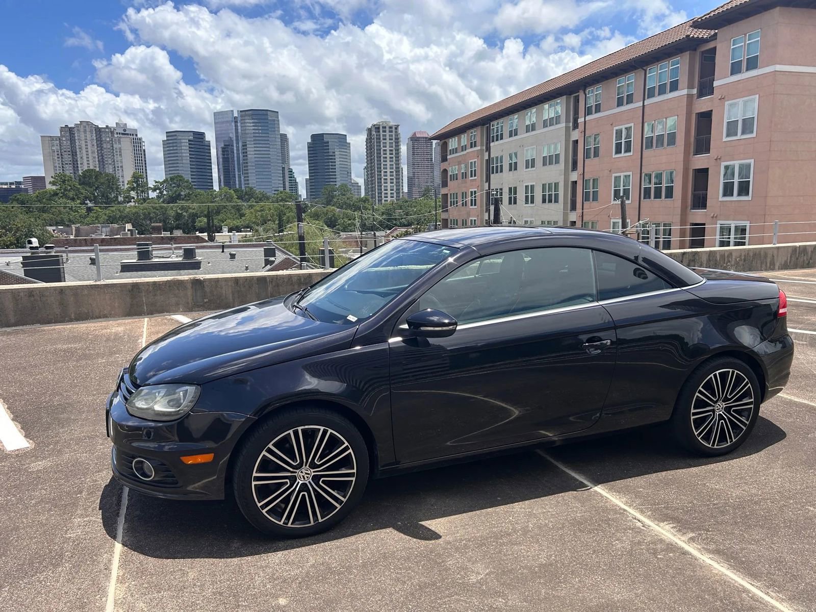 Used 2013 Volkswagen Eos FWD image 4